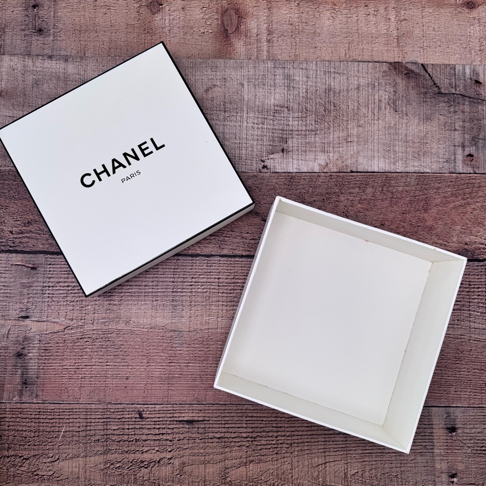 CHANEL 8x8 Square Gift Box